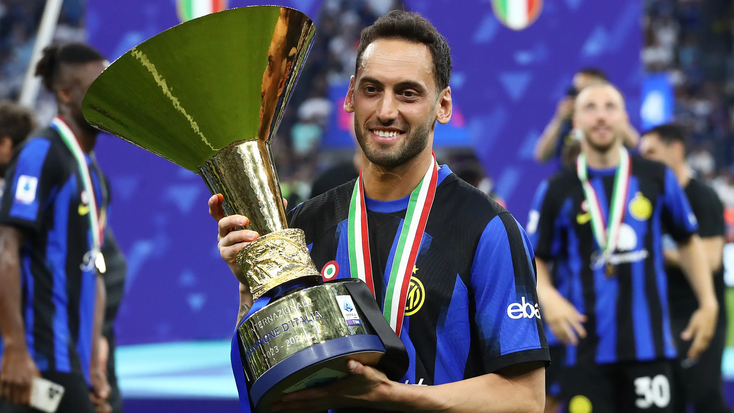 Hakan Çalhanoğlu’ndan Tarihi Başarı: Inter’in Efsaneleri Arasında Yerini Aldı